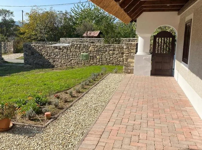 A Nyugalom Haza * סנטבקאלה